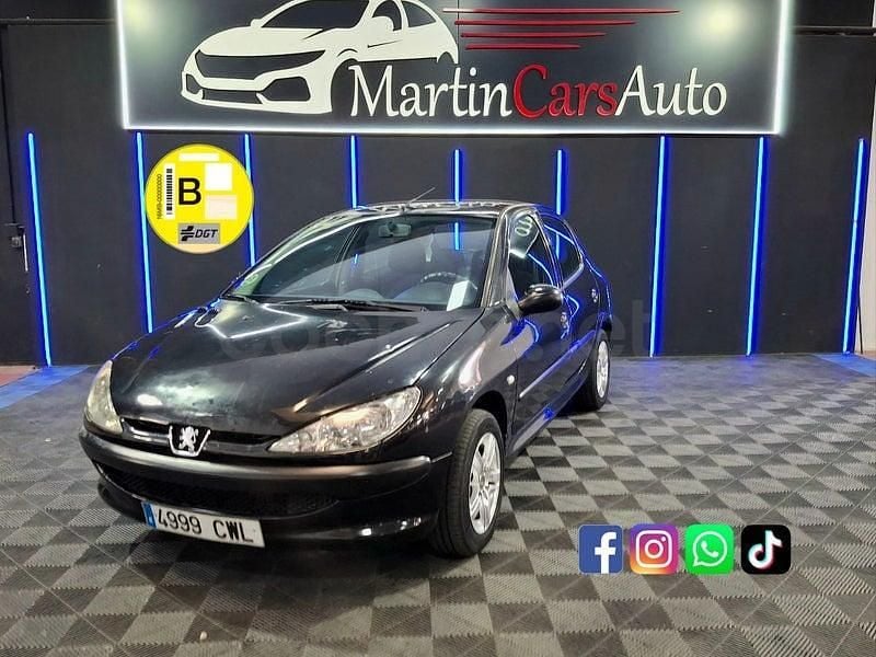 Usado Peugeot 206 75 CV (55 kW) 2004 Negro Berlina