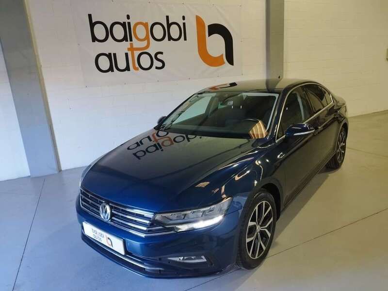 Azul Usado 2020 VW Passat Executive Berlina | 20.990 € (Precio justo) - Imagen 1/4