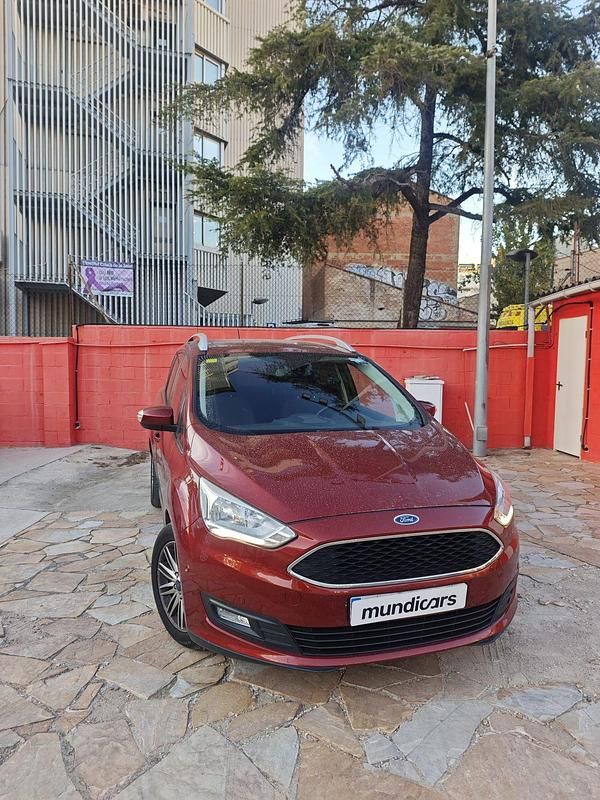 Usado Ford Grand C-Max Trend+ 125 CV (91 kW) 2015 Rojo Monovolumen
