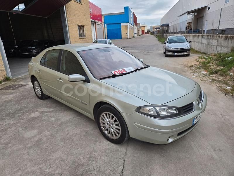 Usado Renault Laguna III Authentique 110 CV (80 kW) 2007 Beige Berlina