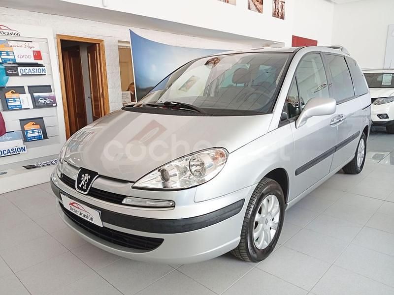 Usado Peugeot 807 138 CV (101 kW) 2003 Gris / plata Monovolumen