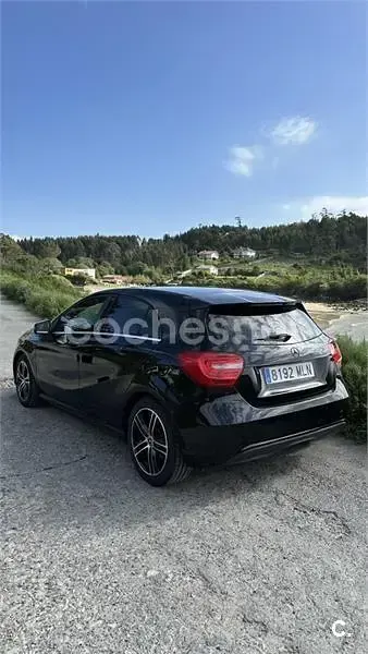 Usado Mercedes A180 Style 122 CV (89 kW) 2013 Negro Berlina