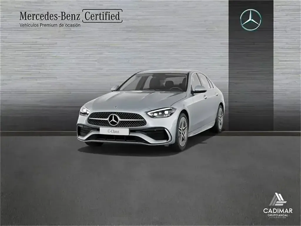 Usado Mercedes C220 200 CV (147 kW) 2023 Plata hightech Berlina