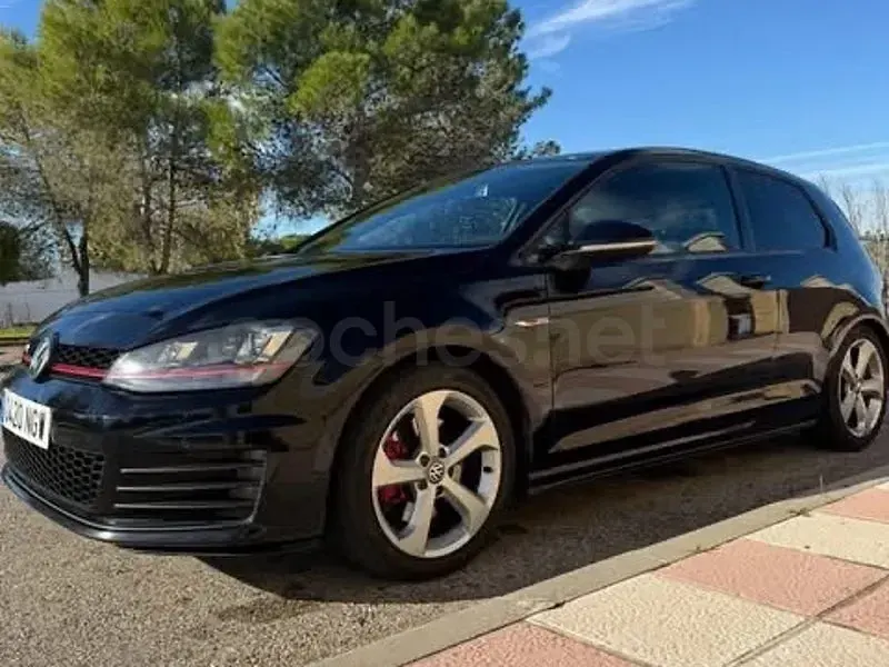 Usado VW Golf VII GTI 220 CV (161 kW) 2015 Negro Berlina