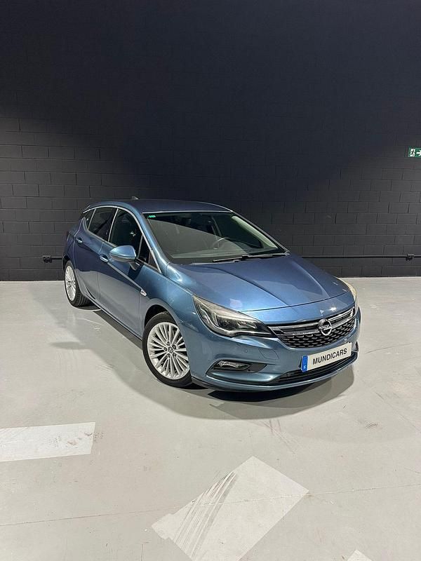 Usado Opel Astra Excellence 136 CV (100 kW) 2016 Azul Berlina