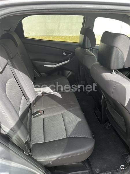 Usado SsangYong Korando Limited 149 CV (109 kW) 2014 Gris / plata SUV
