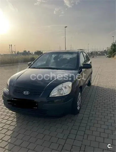 Usado Kia Rio EX 97 CV (71 kW) 2005 Negro Berlina