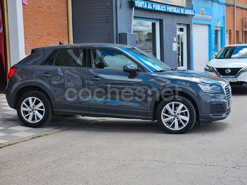 Usado Audi Q2 Advanced Plus 116 CV (85 kW) 2020 Gris / plata SUV