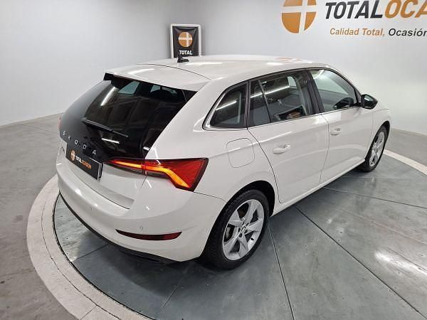 Usado Skoda Scala 115 CV (84 kW) 2020 Blanco Utilitario