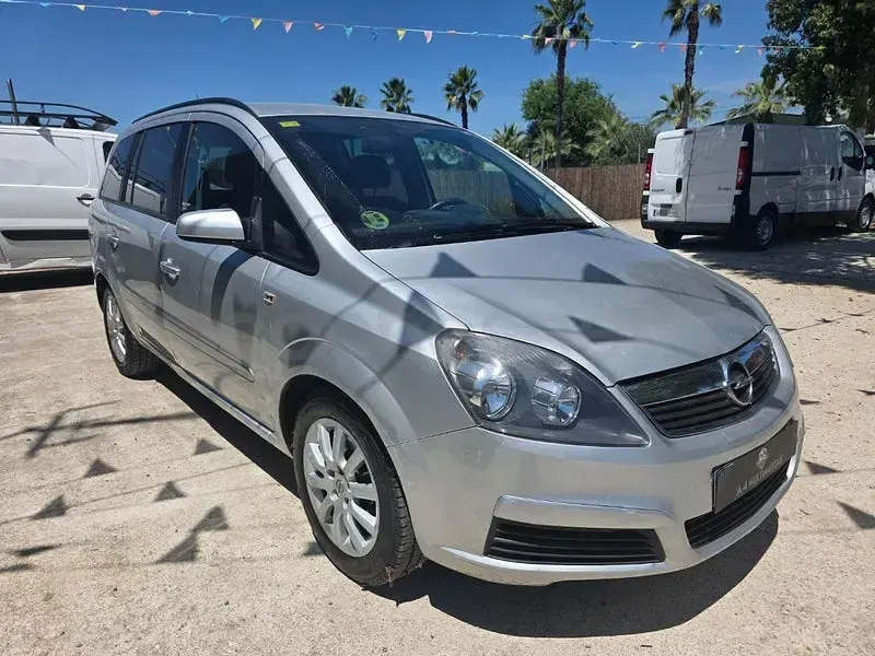 Usado Opel Zafira Enjoy 120 CV (88 kW) 2007 Gris / plata Monovolumen