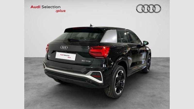 Usado Audi Q2 S-Line 110 CV (80 kW) 2024 Negro mitos metalizado SUV