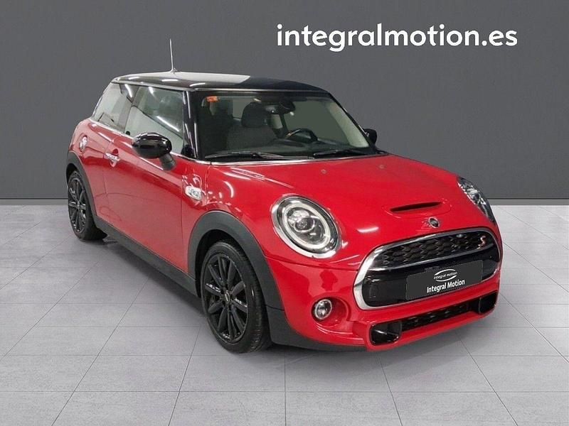 Usado Mini Cooper S 191 CV (140 kW) 2019 Rojo Utilitario