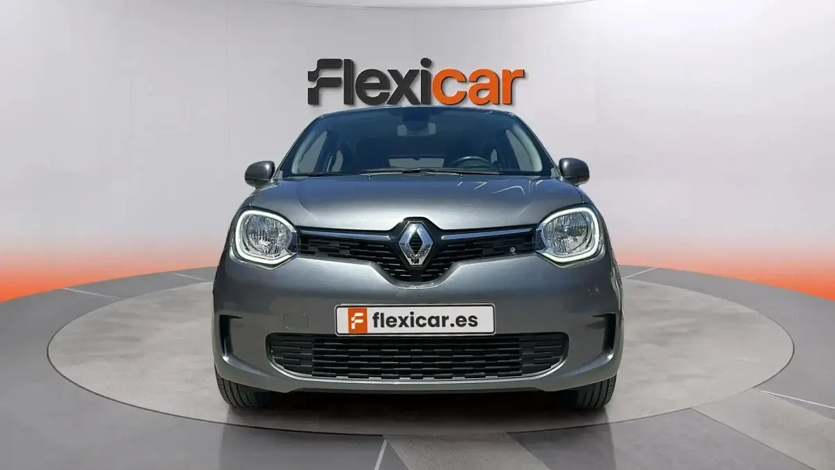 Usado Renault Twingo Zen 93 CV (68 kW) 2020 Gris Utilitario