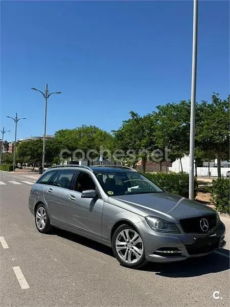 Usado Mercedes C220 170 CV (125 kW) 2014 Beige Familiar