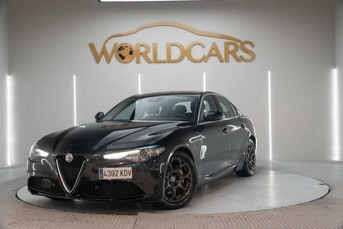 Usado Alfa Romeo Giulia 200 CV (147 kW) 2017 Negro Berlina