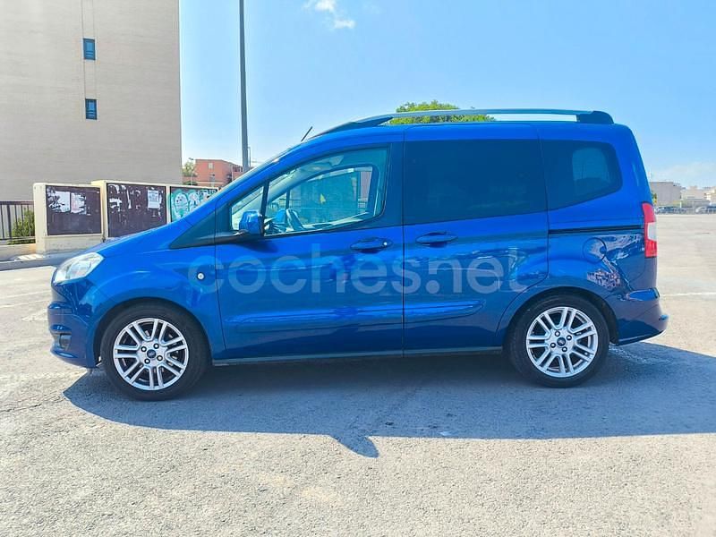 Azul Usado 2017 Ford Tourneo Courier Titanium Monovolumen | 11.950 € (Precio justo) - Imagen 1/4