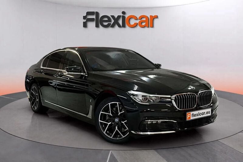 Negro Usado 2018 BMW 740 iPerformance Berlina | 43.990 € - Imagen 1/4