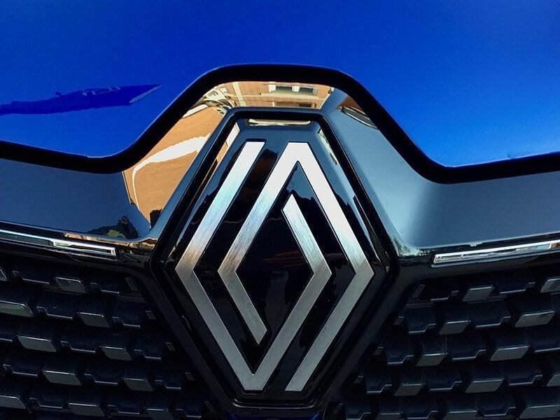 Usado Renault Clio V Techno 100 CV (73 kW) 2025 Azul Berlina