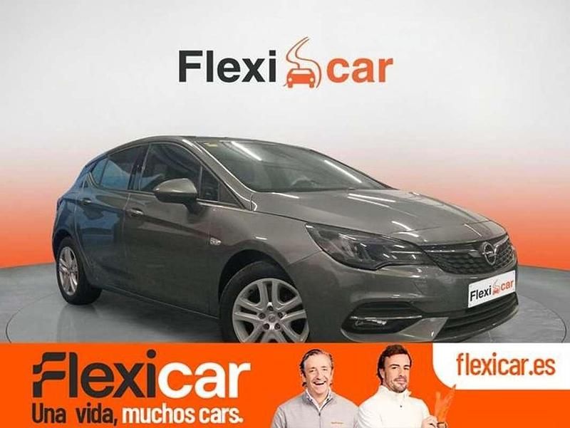 Usado Opel Astra Design & Tech 110 CV (80 kW) 2021 Gris Utilitario