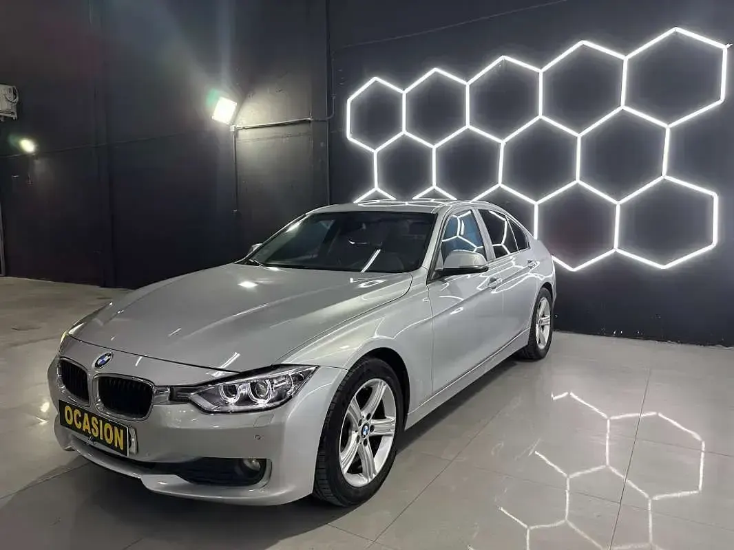 Usado BMW 320 Luxury Line 184 CV (135 kW) 2014 Gris Berlina
