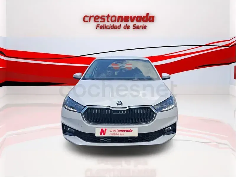 Usado Skoda Fabia Selection 95 CV (69 kW) 2024 Blanco Utilitario