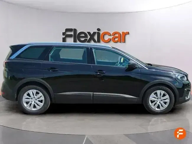 Używany Peugeot 5008 Active 130 KM (95 kW) 2019 Czarny SUV