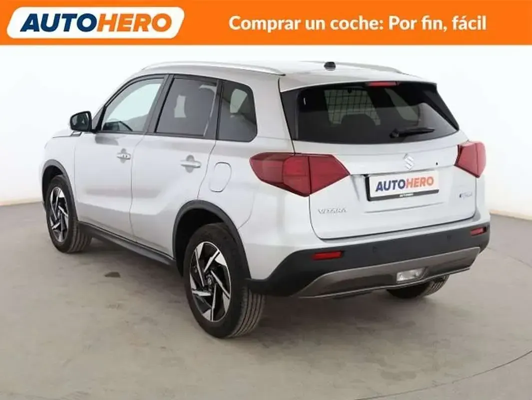 Usado Suzuki Vitara GLX 129 CV (94 kW) 2024 Gris SUV