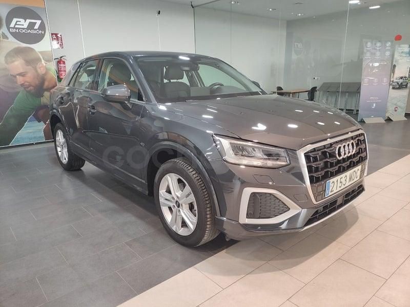 Usado Audi Q2 Advanced Plus 116 CV (85 kW) 2023 Gris / plata SUV