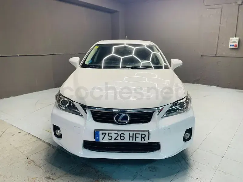 Usado Lexus CT200h 136 CV (100 kW) 2011 Blanco Berlina