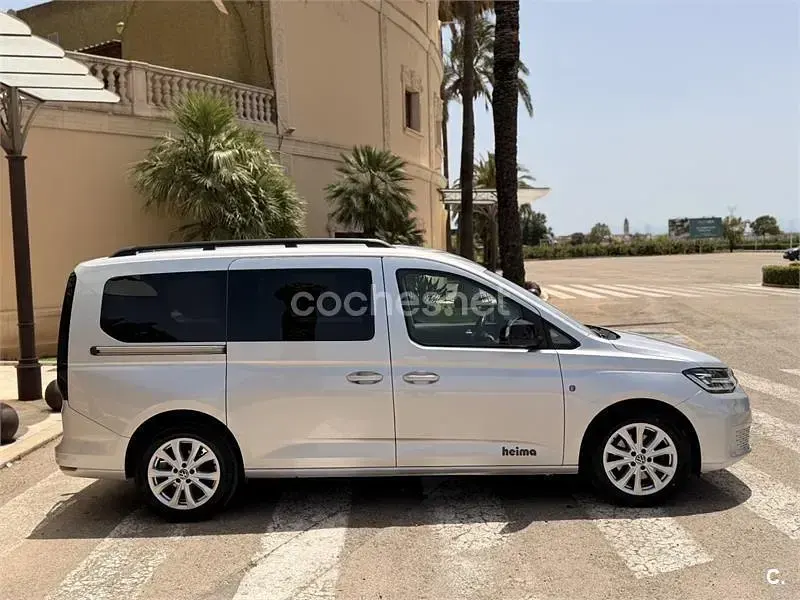 Usado VW Caddy Maxi California 122 CV (89 kW) 2021 Gris / plata Monovolumen