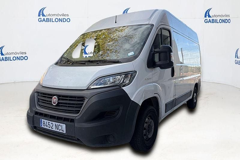Blanco Usado 2021 Fiat Ducato Van | 19.900 € (Buen precio) - Imagen 1/4
