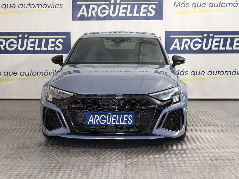 Usado Audi RS3 400 CV (294 kW) 2022 Gris / plata Berlina