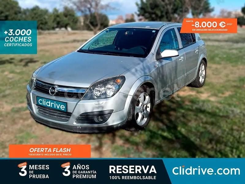 Gris / plata Usado 2006 Opel Astra Enjoy Berlina | 2390 € (Precio justo) - Imagen 1/3