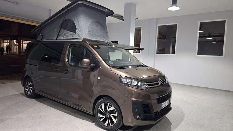 Usado Citroën Spacetourer Rip Curl 150 CV (110 kW) 2020 Marrón Monovolumen