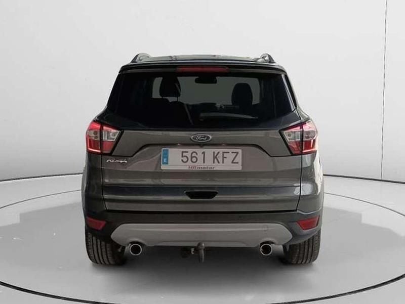 Usado Ford Kuga Titanium 150 HP (110 kW) 2017 Cinzento SUV