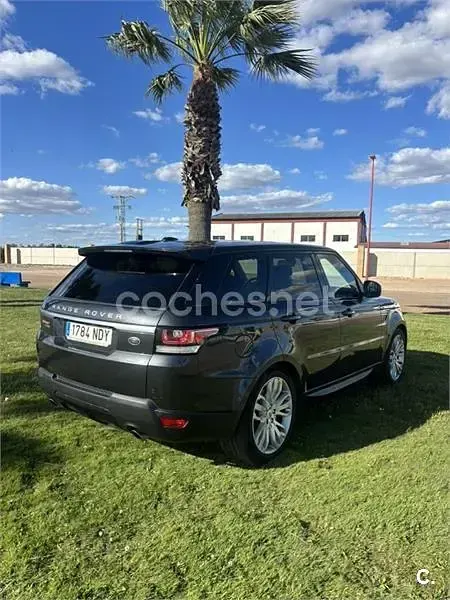 Usado Land Rover Range Rover HSE Dynamic 340 CV (250 kW) 2016 Gris / plata SUV