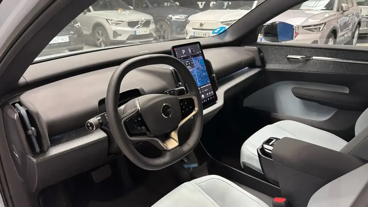 Usado Volvo EX30 Ultra 200 kW (272 CV) 2024 SUV