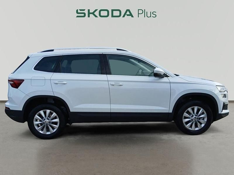Usado Skoda Karoq Selection 150 CV (110 kW) 2025 Blanco SUV