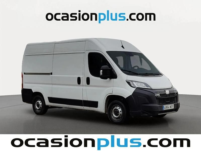 Usado Peugeot Boxer 120 HP (88 kW) 2024 Branco Van