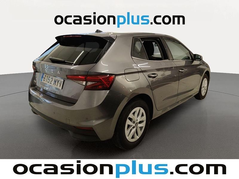 Usado Skoda Fabia Selection 95 CV (69 kW) 2025 Gris Utilitario