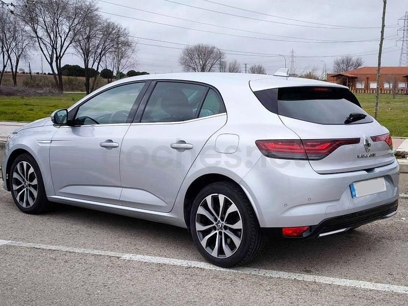 Usado Renault Mégane Zen 160 CV (117 kW) 2021 Gris / plata Berlina