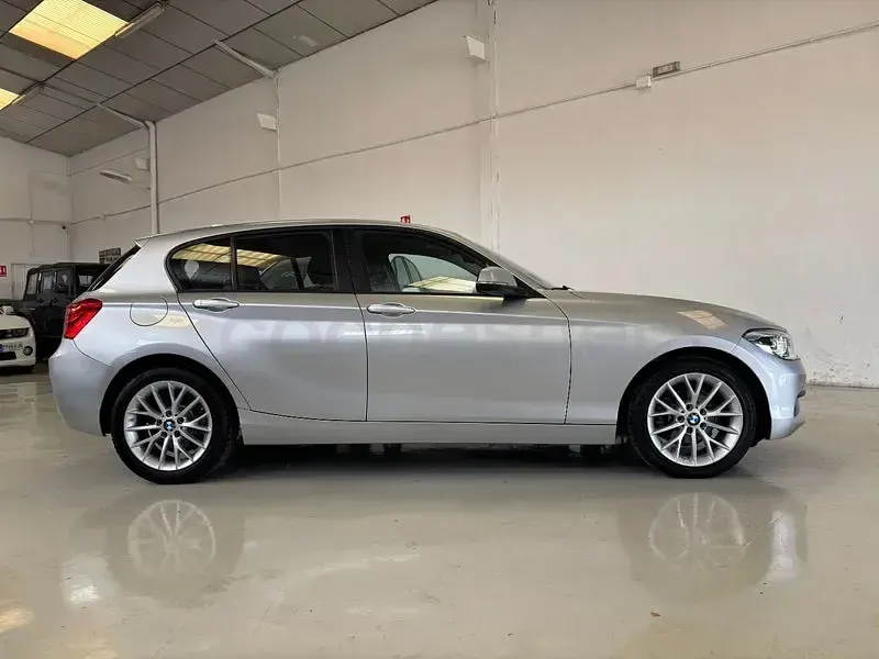 Usado BMW 118 150 CV (110 kW) 2019 Gris / plata Utilitario