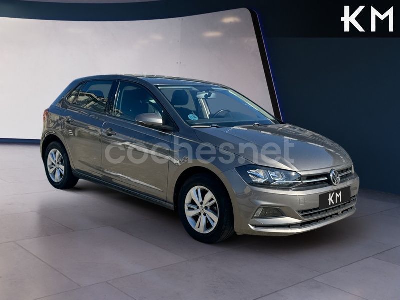 Usado VW Polo Advance 95 CV (69 kW) 2020 Gris / plata Berlina