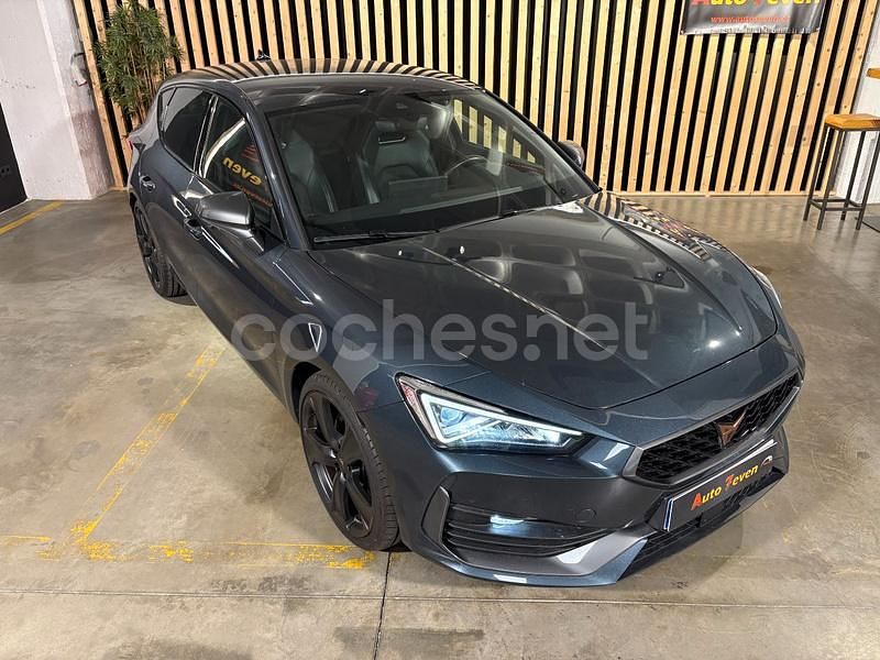 Usado Cupra Leon 245 CV (180 kW) 2021 Gris / plata Berlina