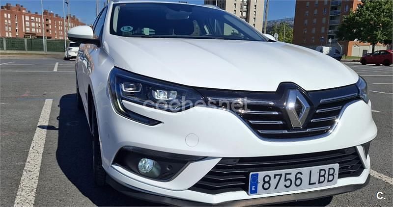 Usado Renault Mégane GrandTour Business 140 CV (102 kW) 2019 Blanco Familiar