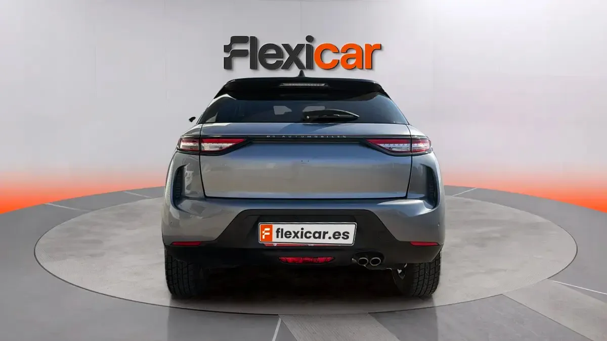 Usado DS Automobiles DS3 Crossback Performance 131 CV (96 kW) 2023 Gris SUV