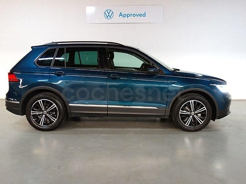 Usado VW Tiguan Life 130 CV (95 kW) 2022 Azul SUV