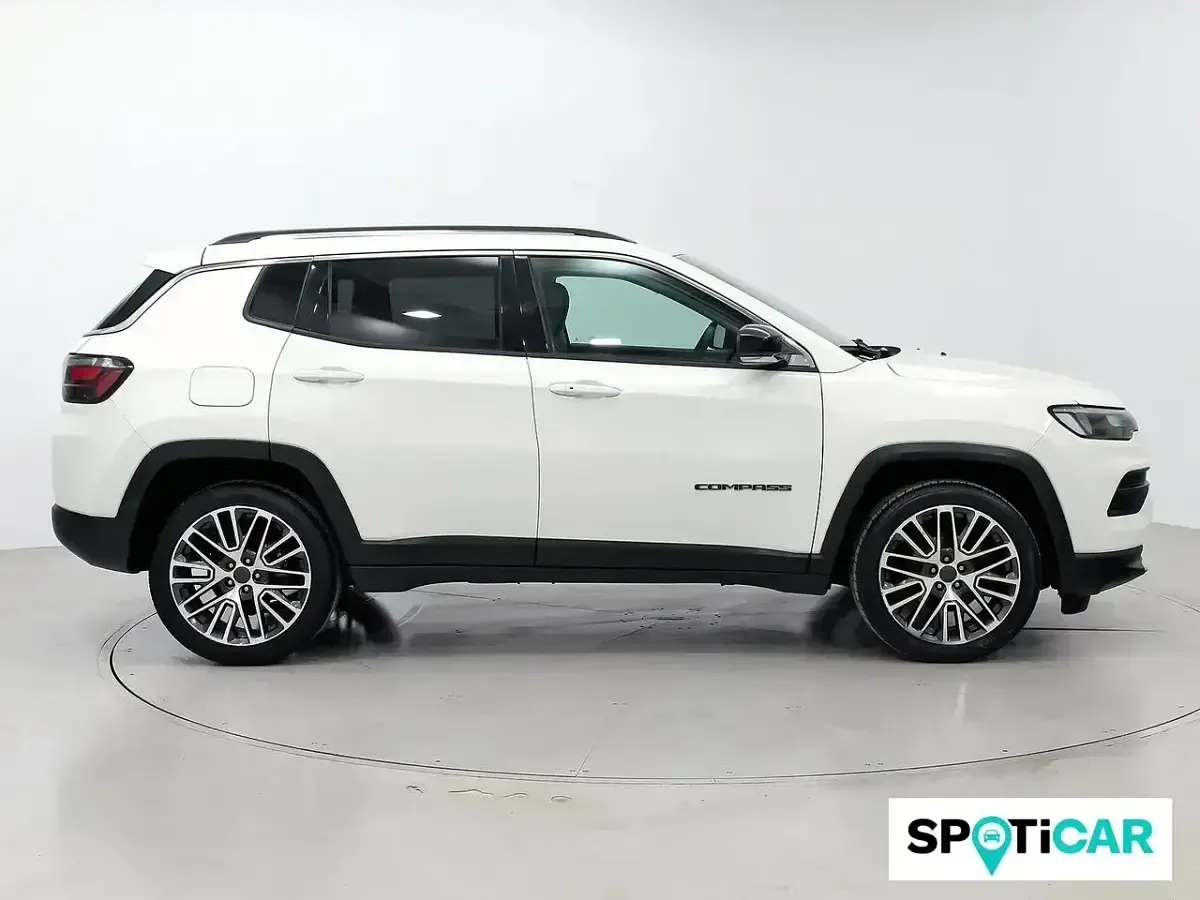 Usado Jeep Compass Limited 131 CV (96 kW) 2022 Blanco SUV
