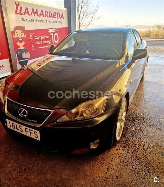 Usado Lexus IS220d Sport Line 177 CV (130 kW) 2008 Gris / plata Berlina