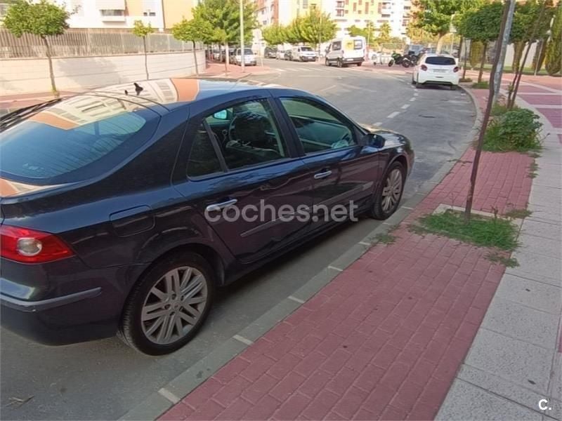 Używany Renault Laguna II Dynamique 150 KM (110 kW) 2005 Szary Sedan/Limuzyna